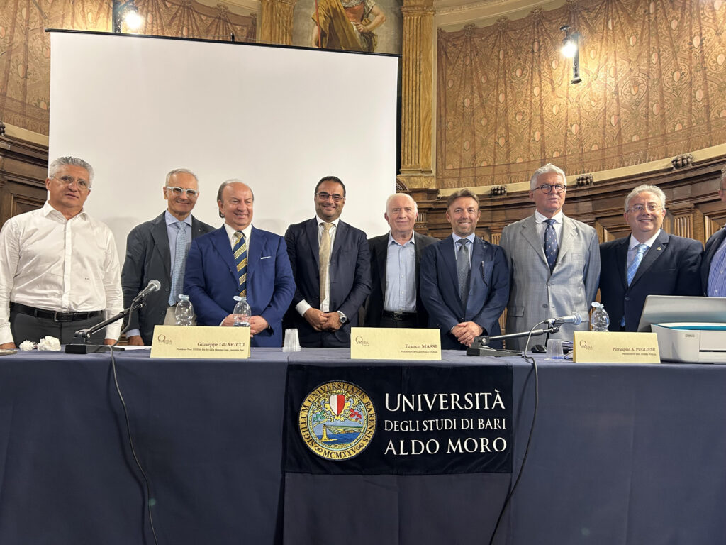 Il nuovo consiglio regionale Uneba Puglia con il presidente nazionale Uneba Franco Massi